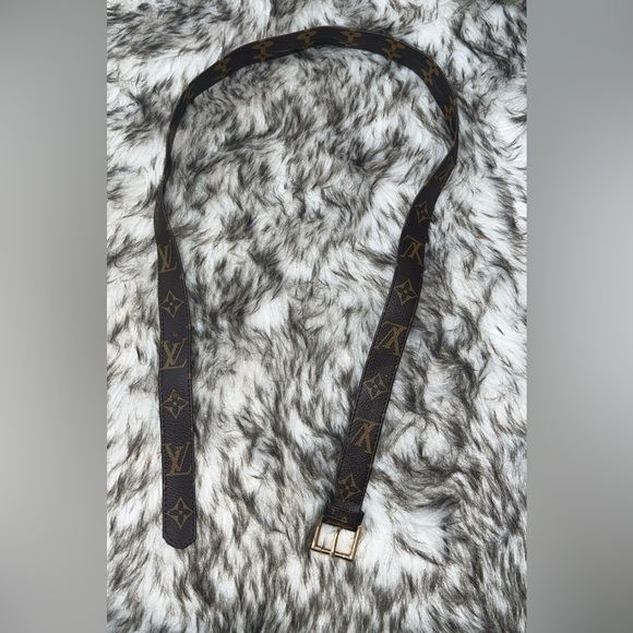 LV monogram Brown Belt
Small - Picture 1 of 5